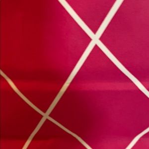 Meet your Posher, Suzanne